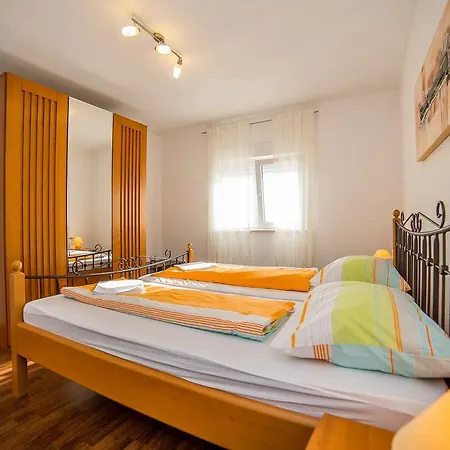 Apartments Kati Omis Exterior photo